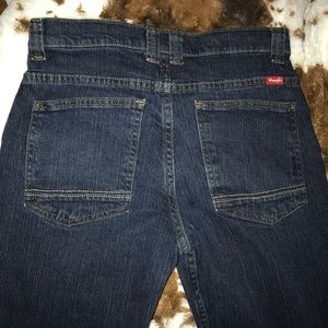 Wrangler Boys Jeans Size 16  LIKE NEW!💜